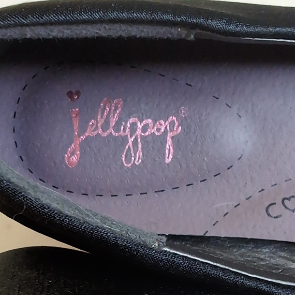Jellypop Black Bow Round-Toe Comfort Cushion 2" Heels - Picture 2 of 7